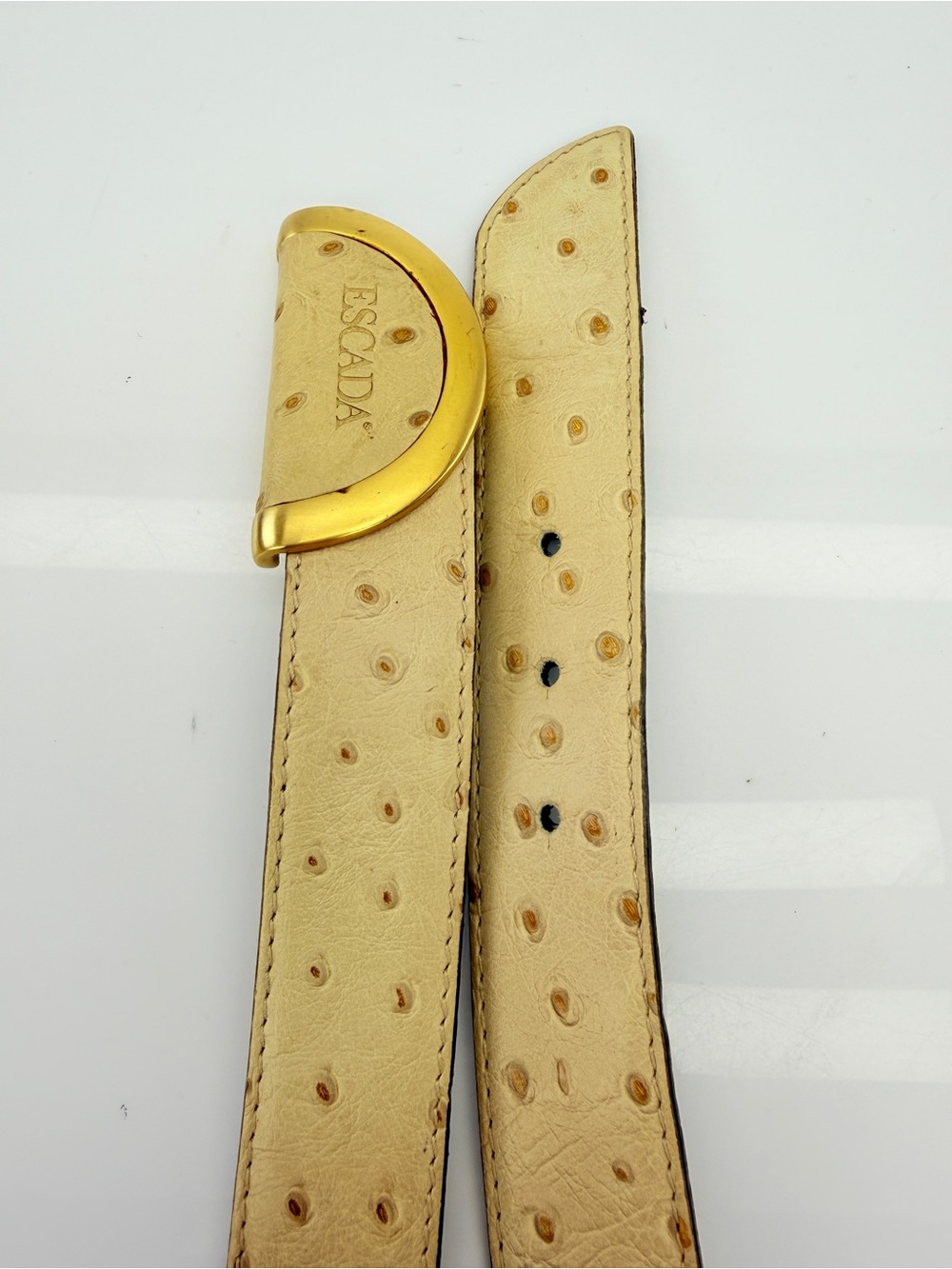 Escada Beige Ostrich-Texture Leather Belt with Gold-Tone Buckle Small - Picture 5 of 9